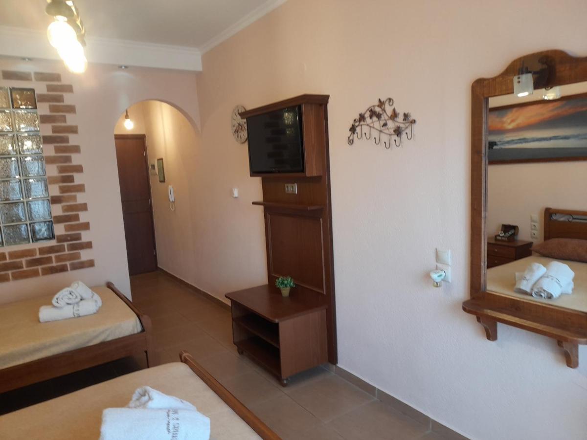 Tomas & Maria Rooms Neoi Poroi Exterior photo