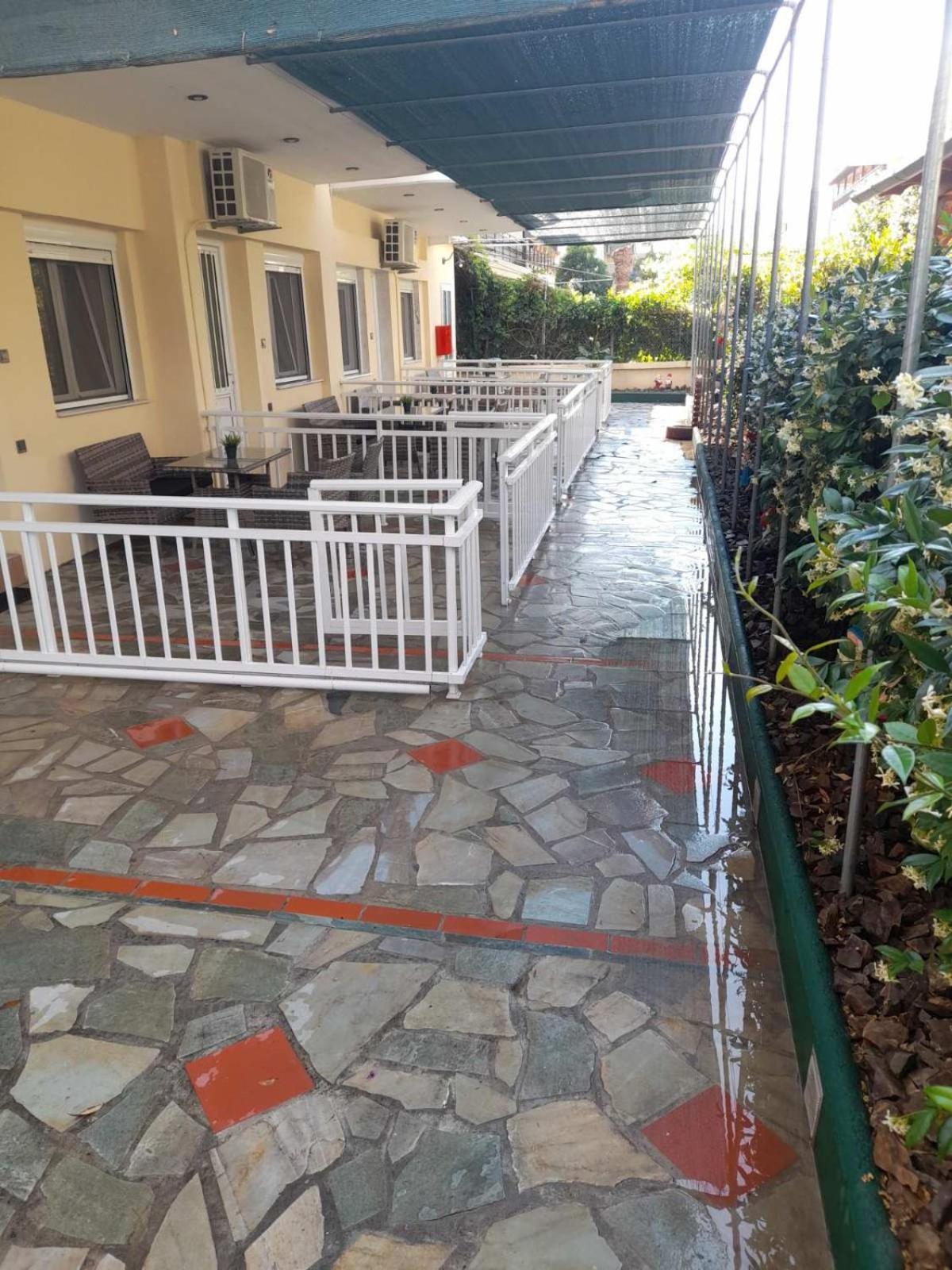Tomas & Maria Rooms Neoi Poroi Exterior photo